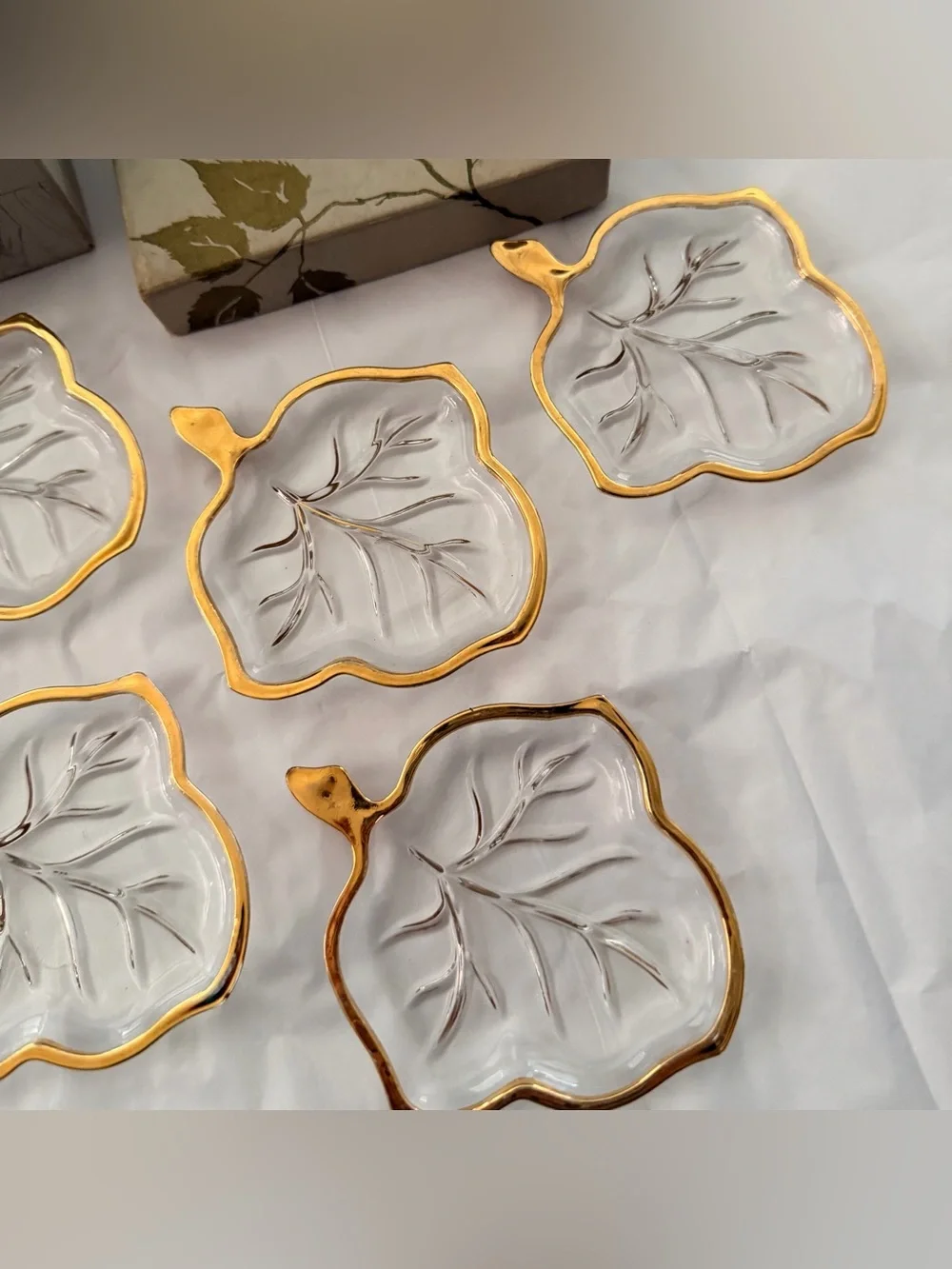 Hazel Atlas Pressed Glass Leaf Trinket Dishes, Vtg Gold Trim In Original L&T Box - Picture 4 of 8